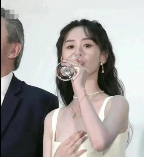 娱乐圈最新爆料情侣,明星情侣甜蜜互动引热议 第2张 娱乐圈最新爆料情侣,明星情侣甜蜜互动引热议 第2张